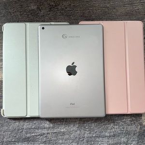 (SOLD) iPad 5th Generation 32GB in Black